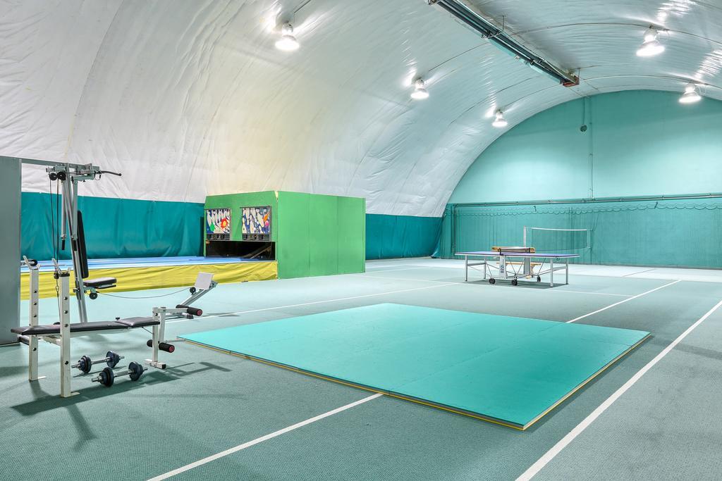 Hotel Tenis Chrzastowice Exterior photo
